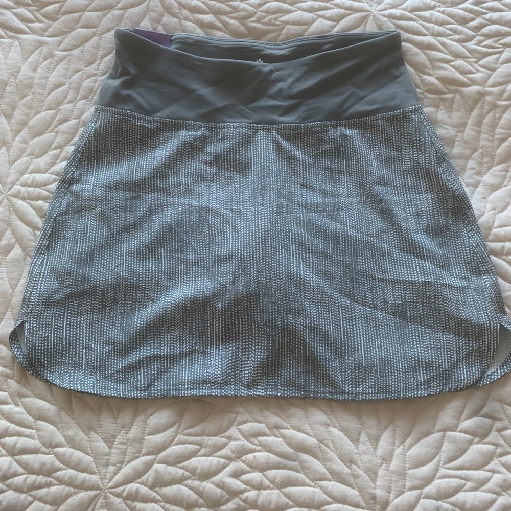 Women’s golf skort
